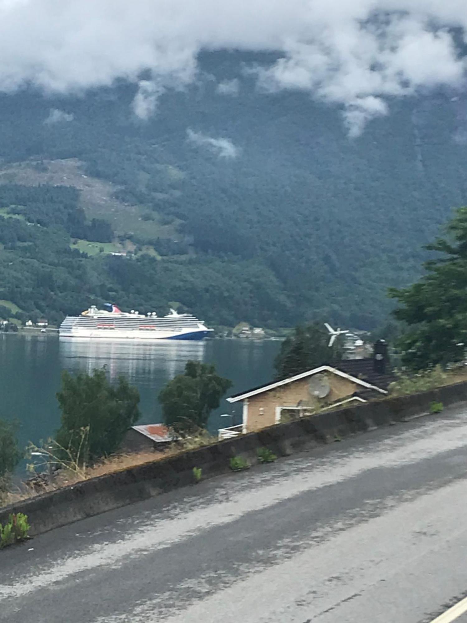 Panorama Fjord Olden Apartment Luaran gambar