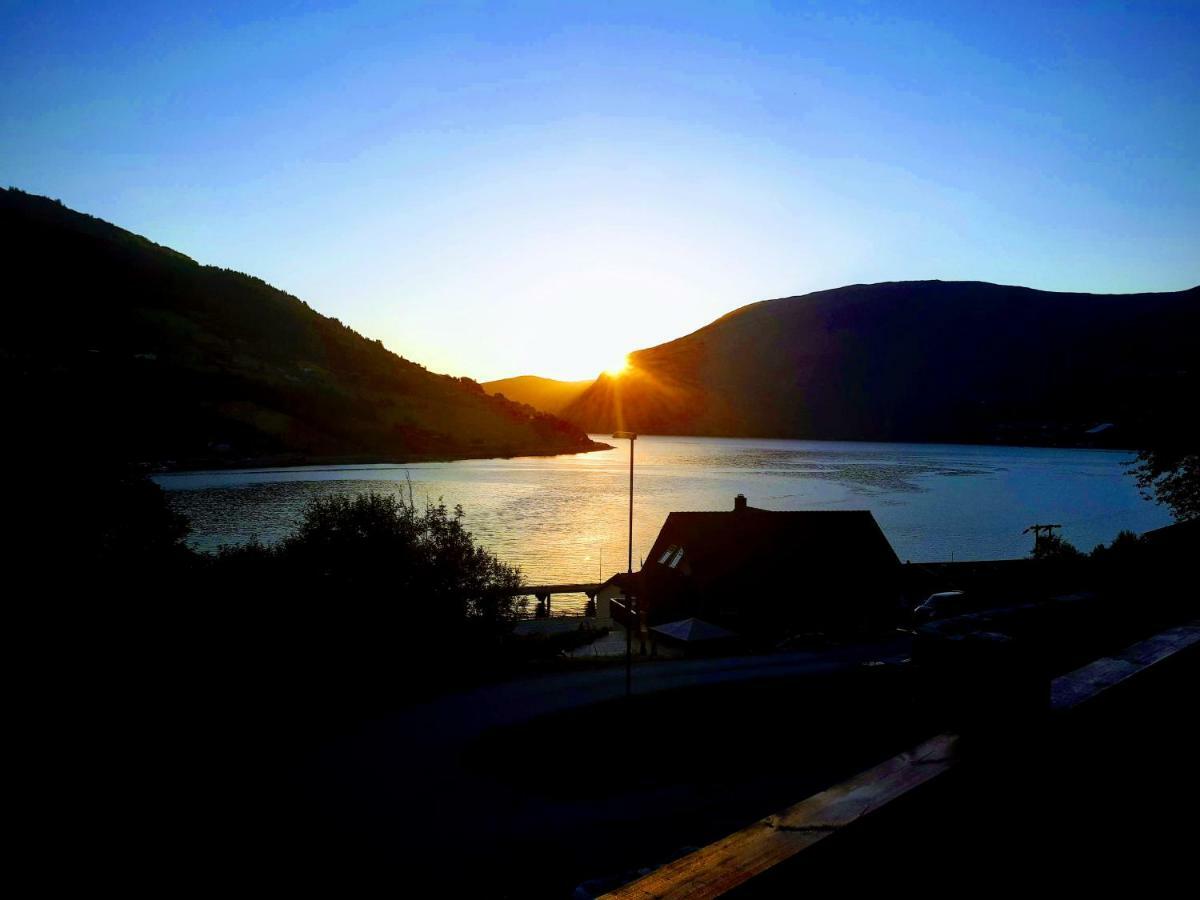 Panorama Fjord Olden Apartment Luaran gambar