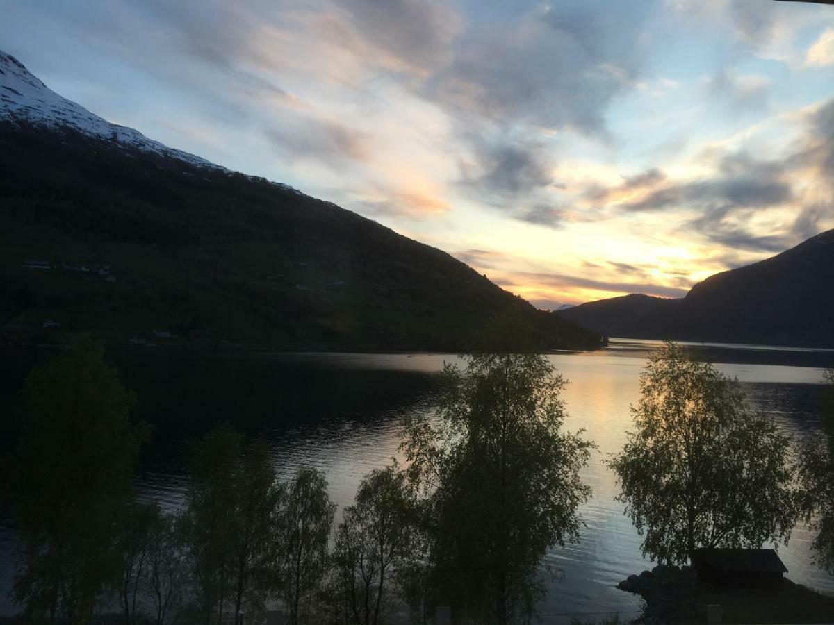 Panorama Fjord Olden Apartment Luaran gambar